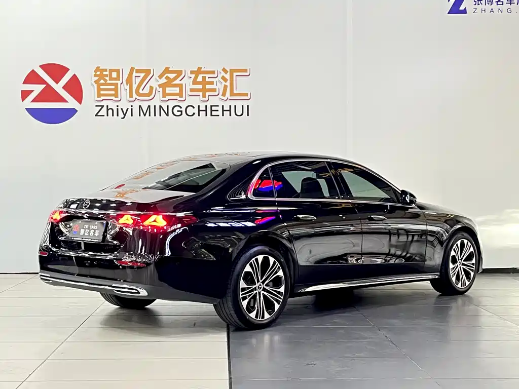 Mercedes-Benz E-Class 2025
