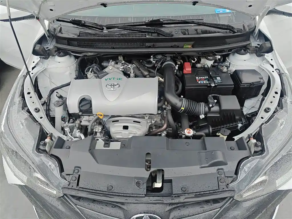 Toyota Yaris L 2020 — фото 20