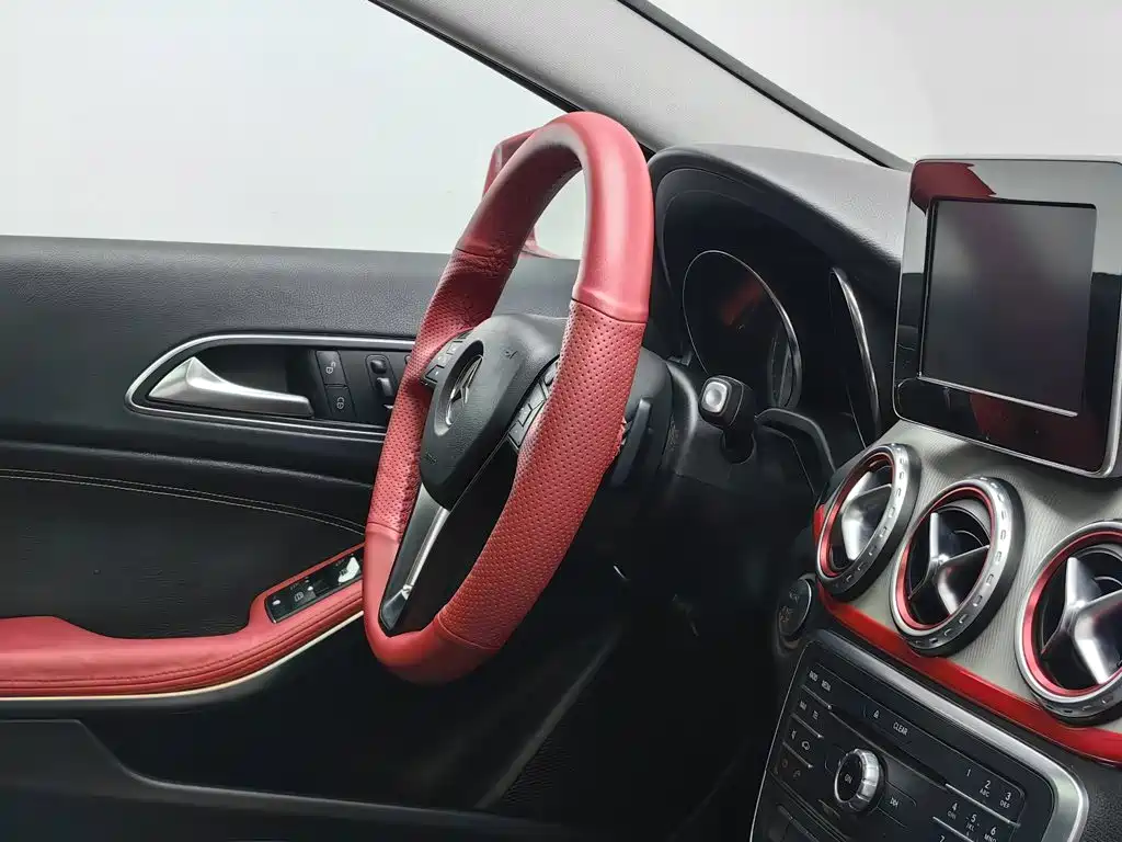 Mercedes-Benz GLA 2016 — фото 22