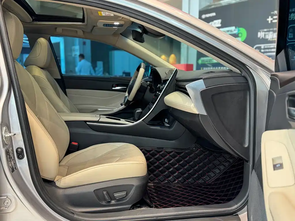 Toyota Avalon 2019 — фото 18