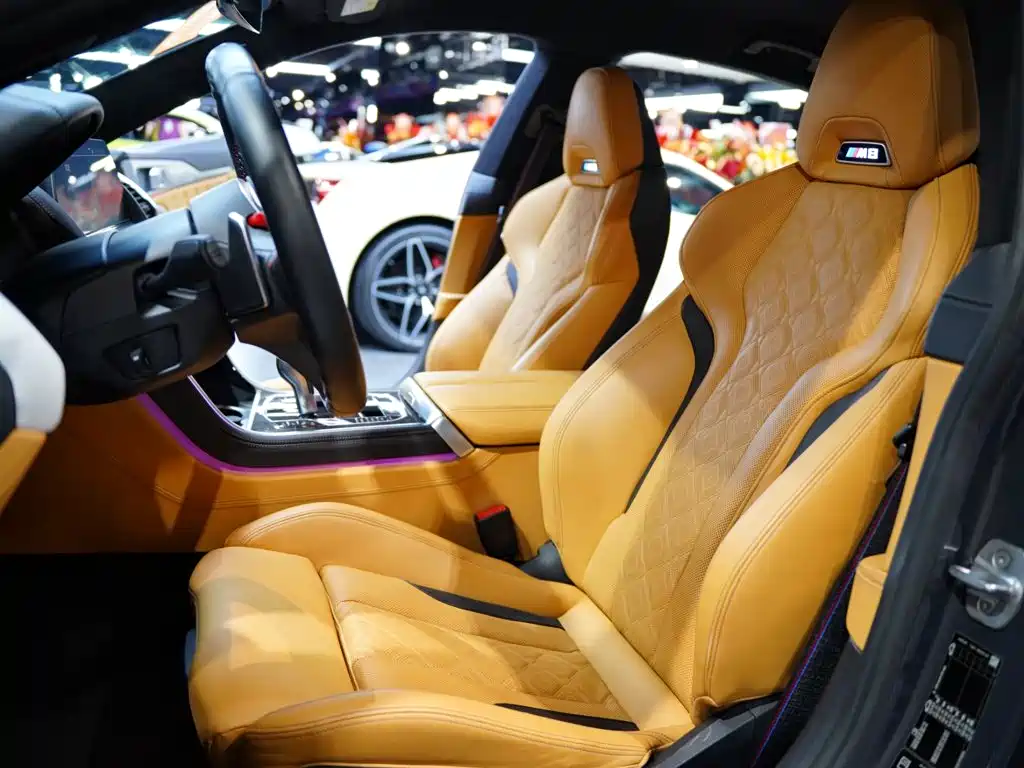 BMW M8 2021 — фото 10