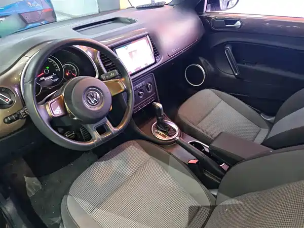 Volkswagen Beetle 2015