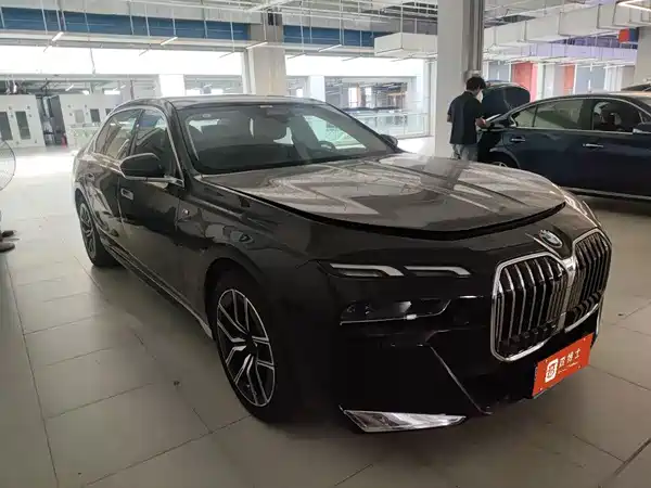 BMW 7 Series 2024