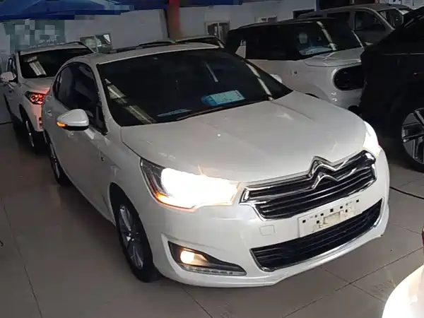 Citroën C4L 2015