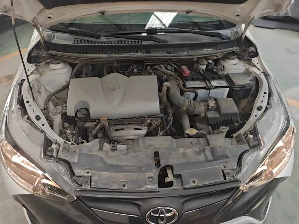 Toyota Yaris L 2017 — фото 20