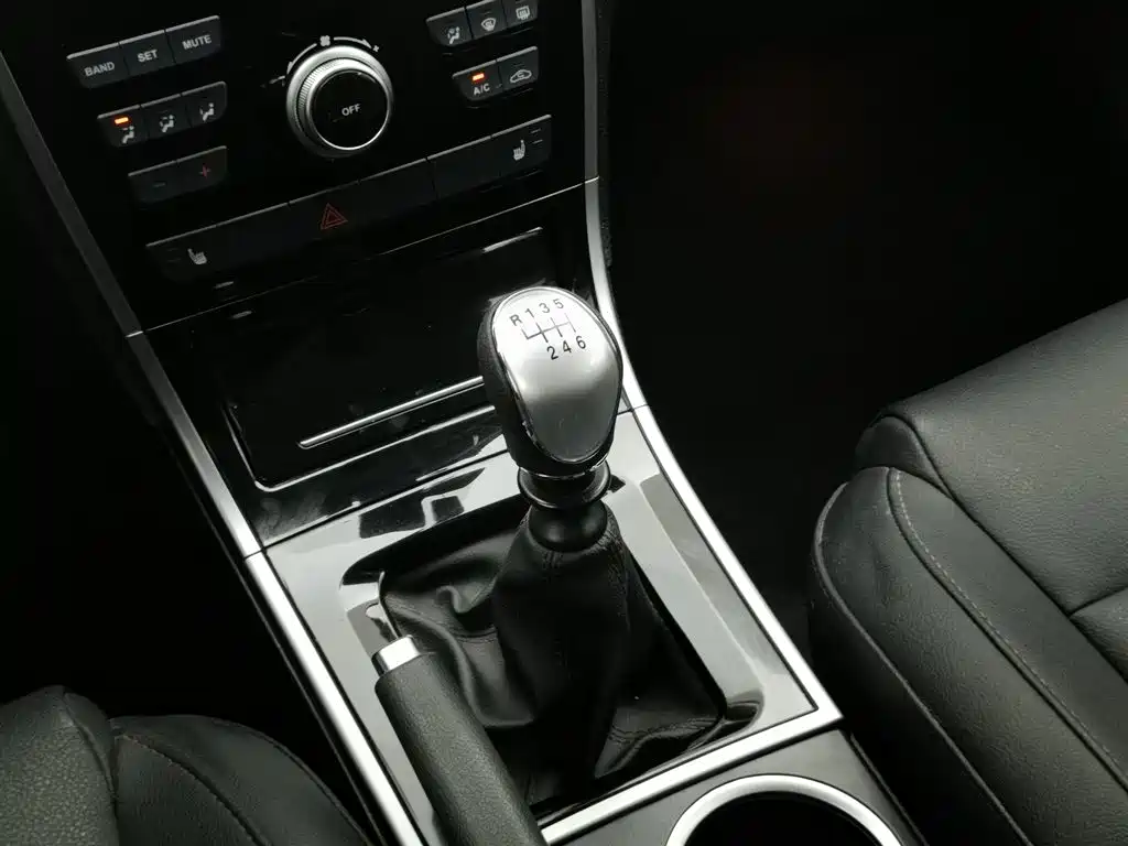 Haval H2 2015 — фото 13
