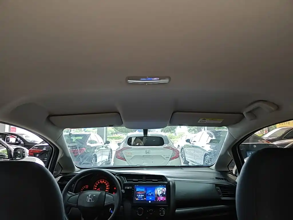 Honda Fit 2018 — фото 18