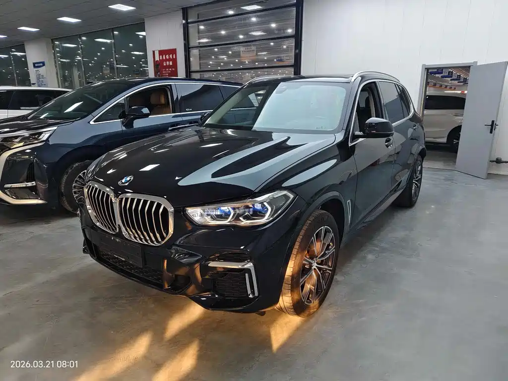 BMW X5 2022 — фото 1