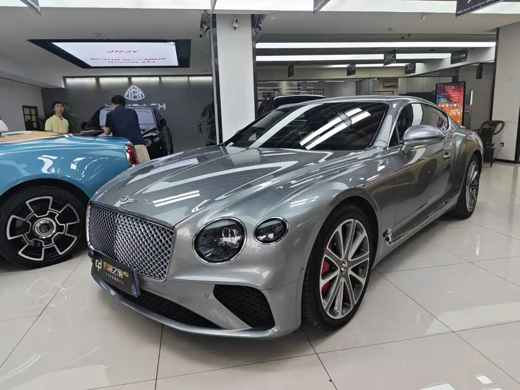 Bentley Continental 2020 — фото 1