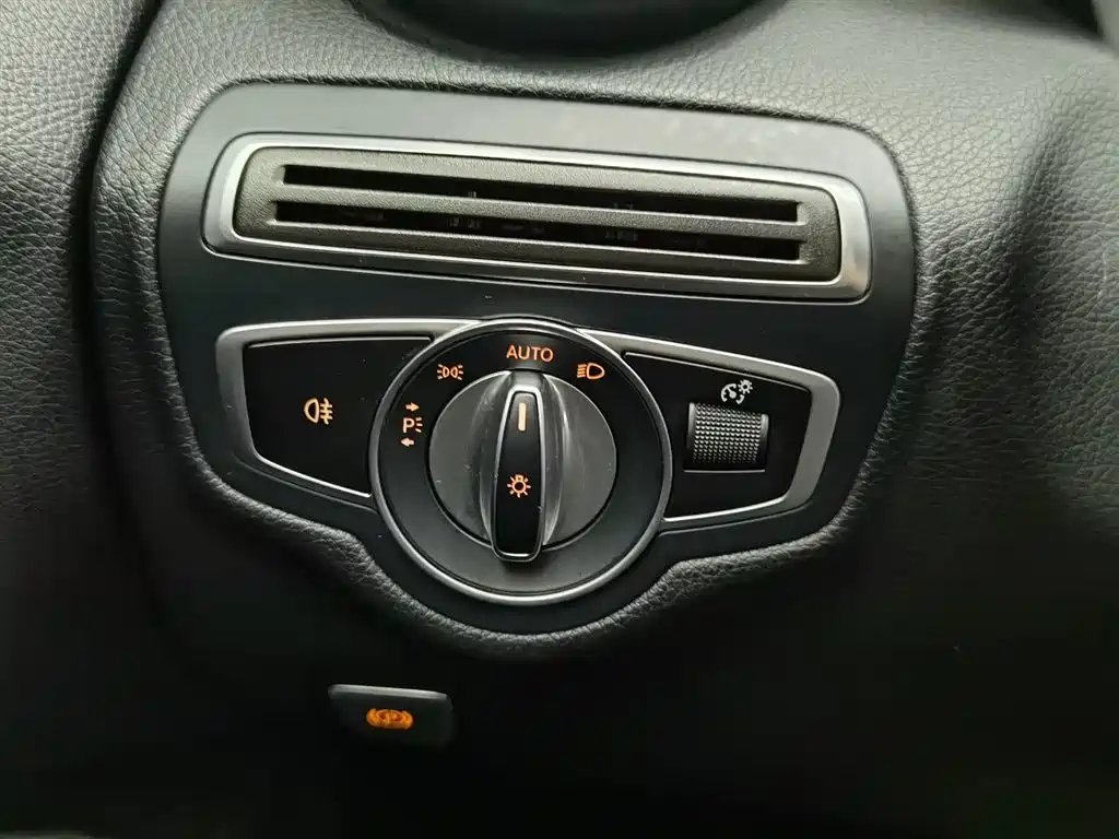 Mercedes-Benz C-Class 2020 — фото 21