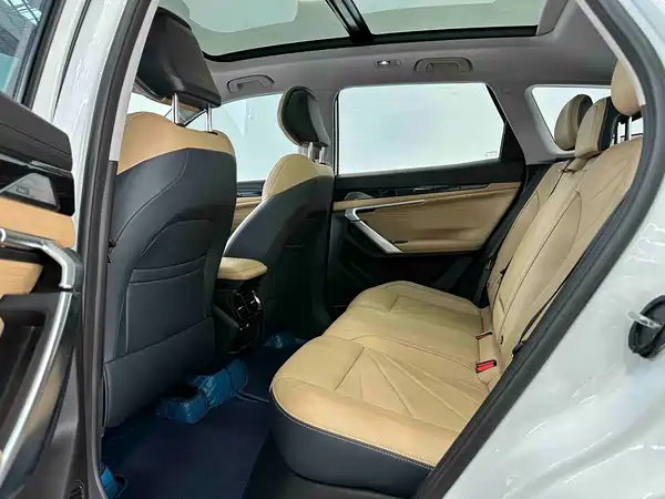 Geely Boyue L 2023