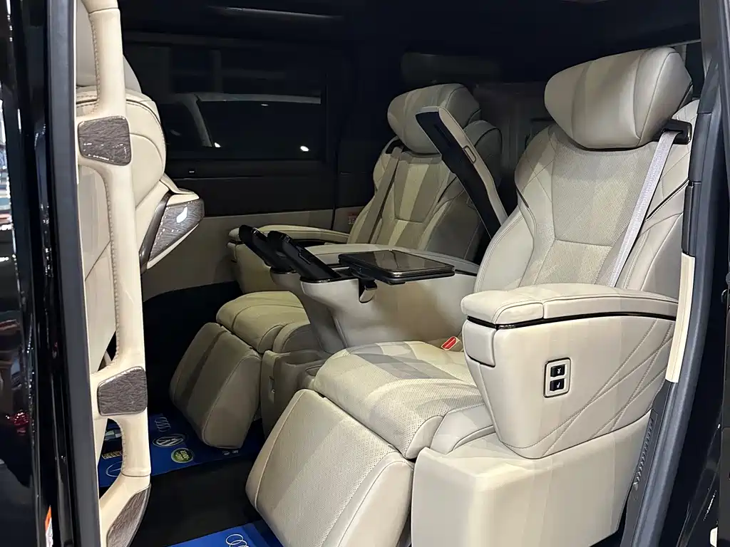 Toyota Alphard 2024 — фото 8