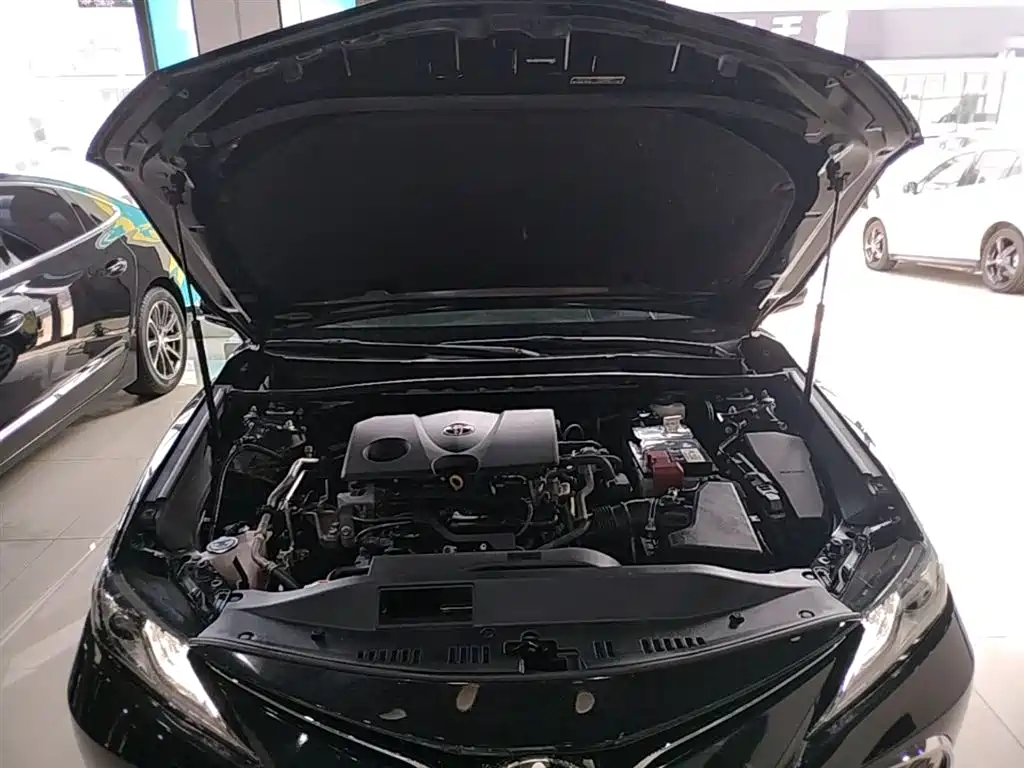 Toyota Camry 2022 — фото 20