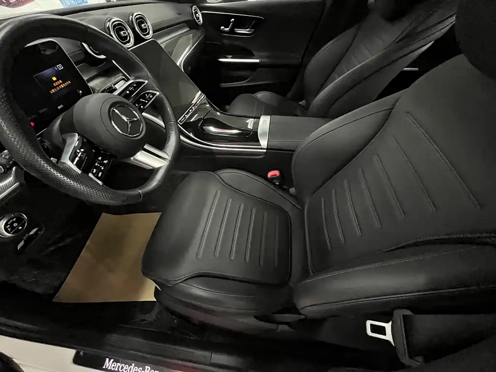 Mercedes-Benz C-Class 2024
