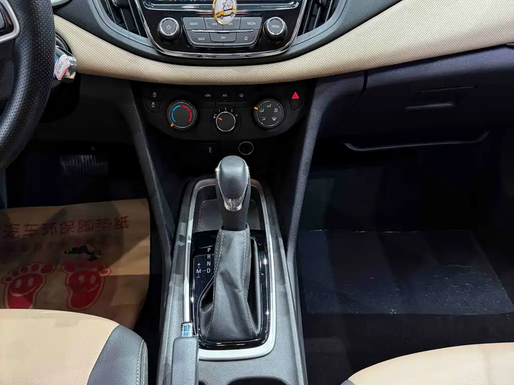 Chevrolet Cruze 2022 — фото 10