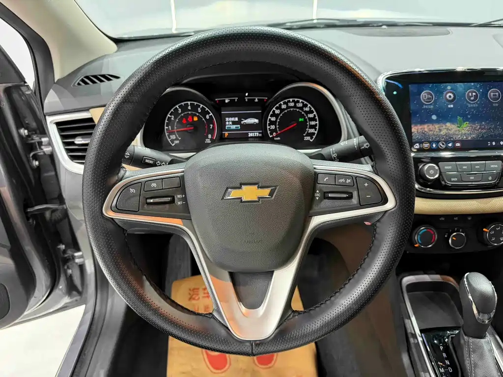 Chevrolet Cruze 2022 — фото 11