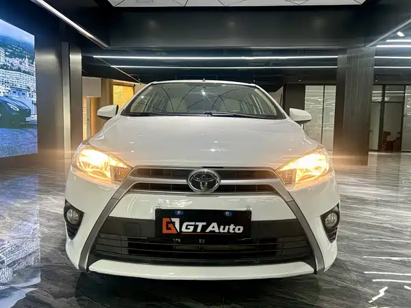 Toyota Yaris L 2014