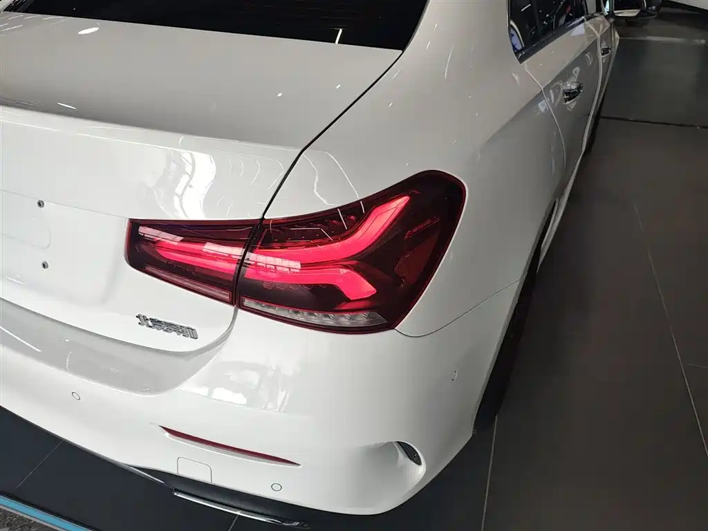 Mercedes-Benz A-Class 2023 — фото 24