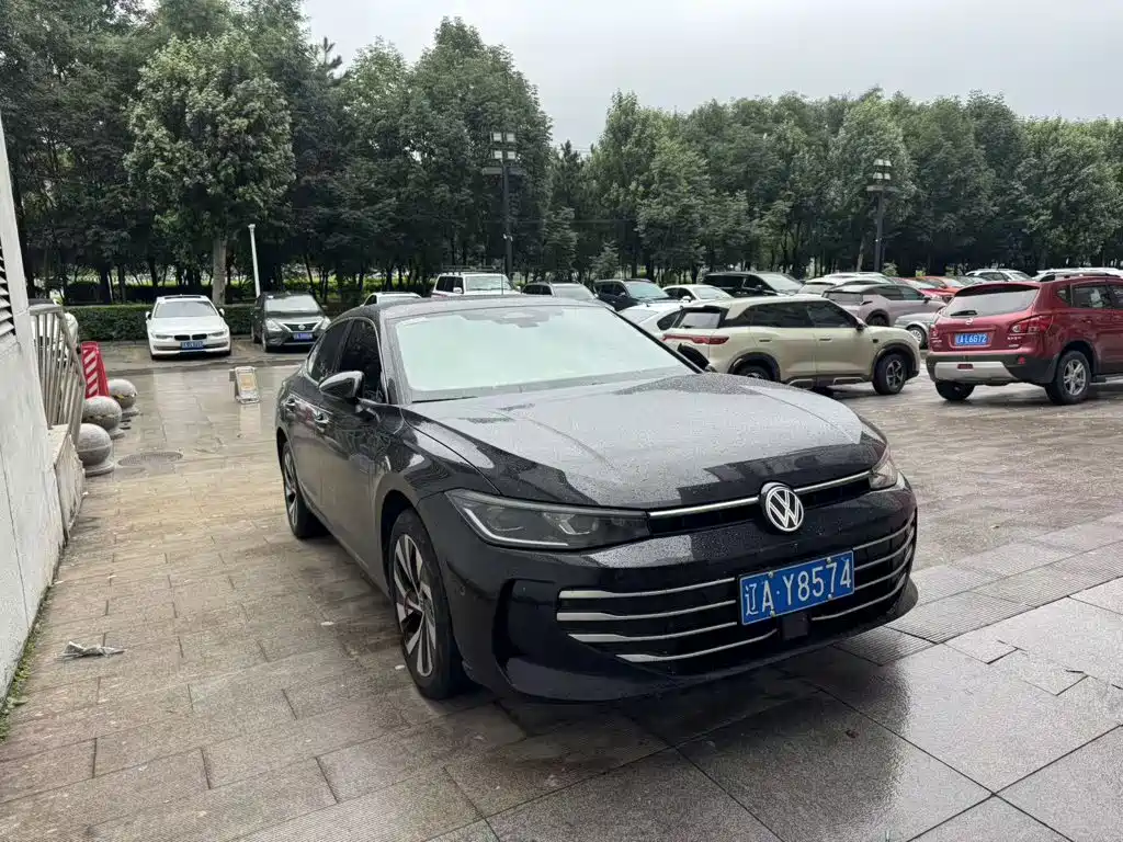 Volkswagen Passat 2025