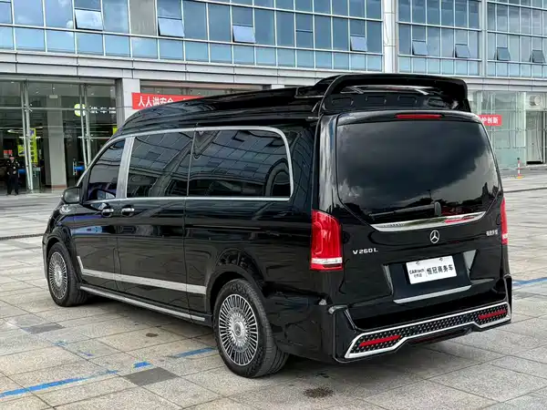 Mercedes-Benz V-Class 2023