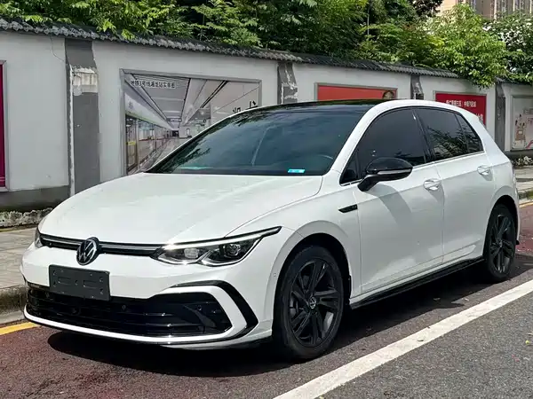 Volkswagen Golf 2024