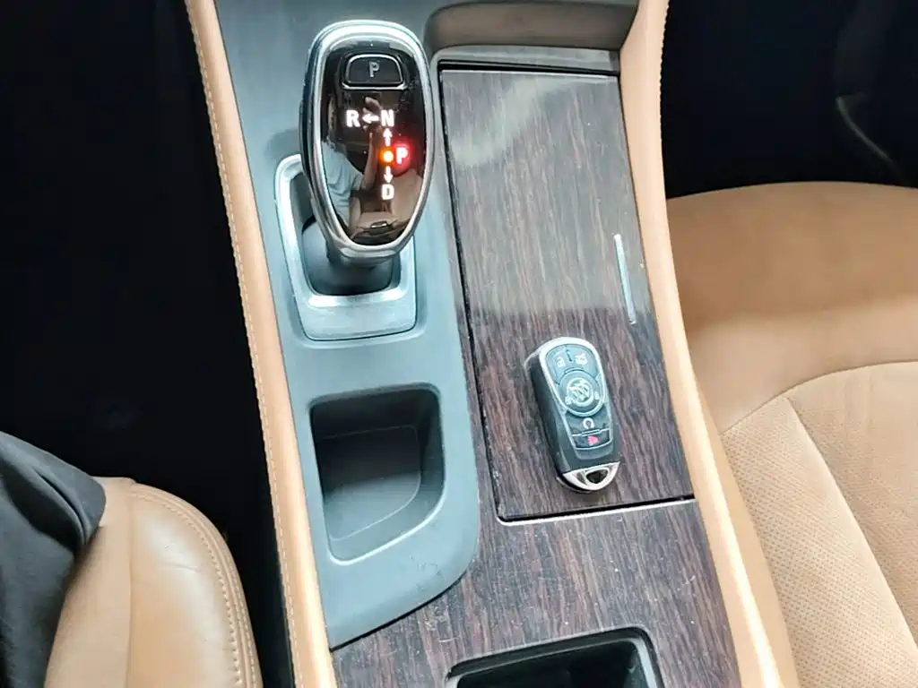 Buick LaCrosse 2016 — фото 14