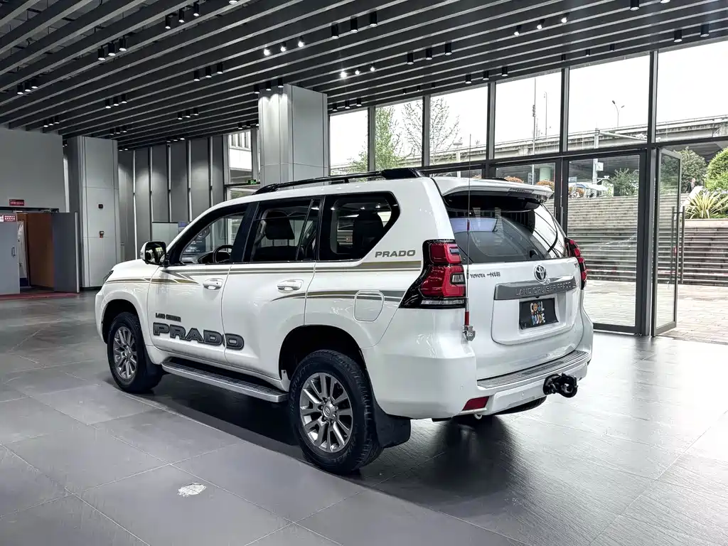 Toyota Prado 2018 — фото 9