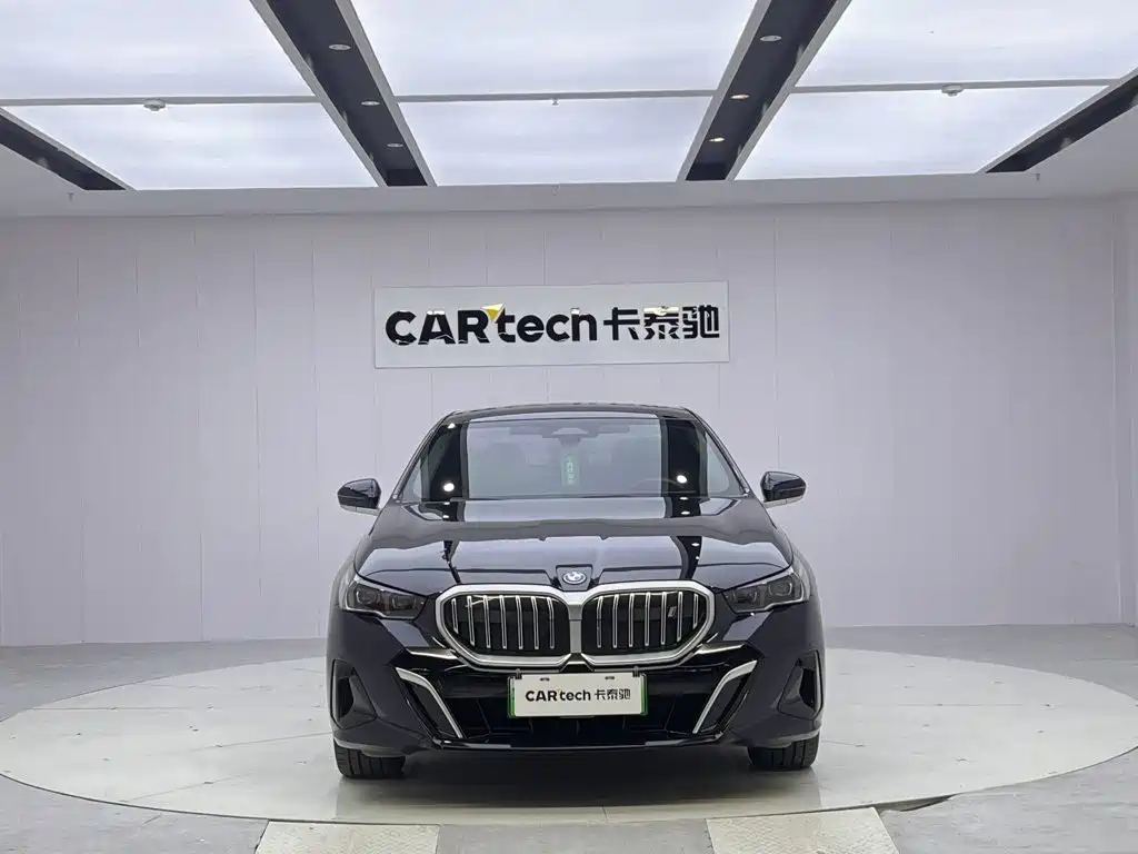 BMW i5 2024 — фото 3