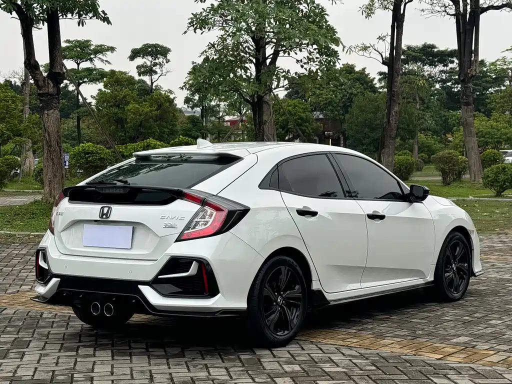 Honda Civic 2022 — фото 12