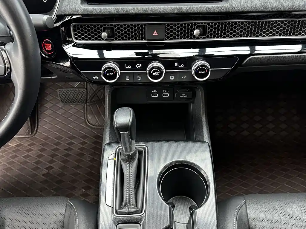 Honda Civic 2023 — фото 16