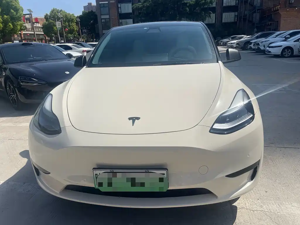 Tesla Model Y 2022 — фото 2