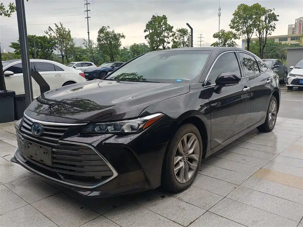 Toyota Avalon 2020 — фото 1