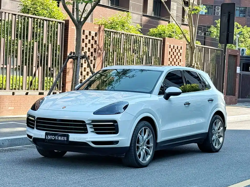 Porsche Cayenne 2019 — фото 1