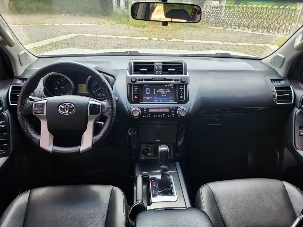 Toyota Prado 2017 — фото 4