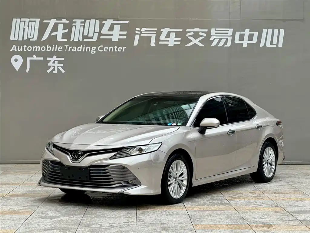 Toyota Camry 2019