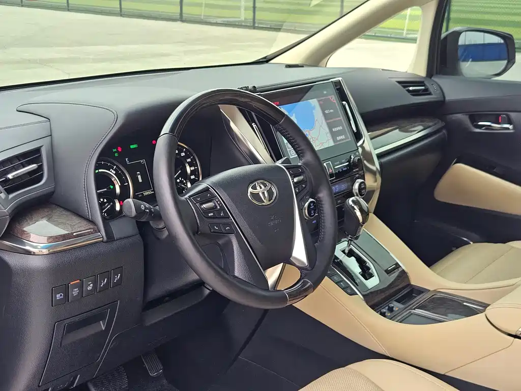 Toyota Vellfire 2022 — фото 8