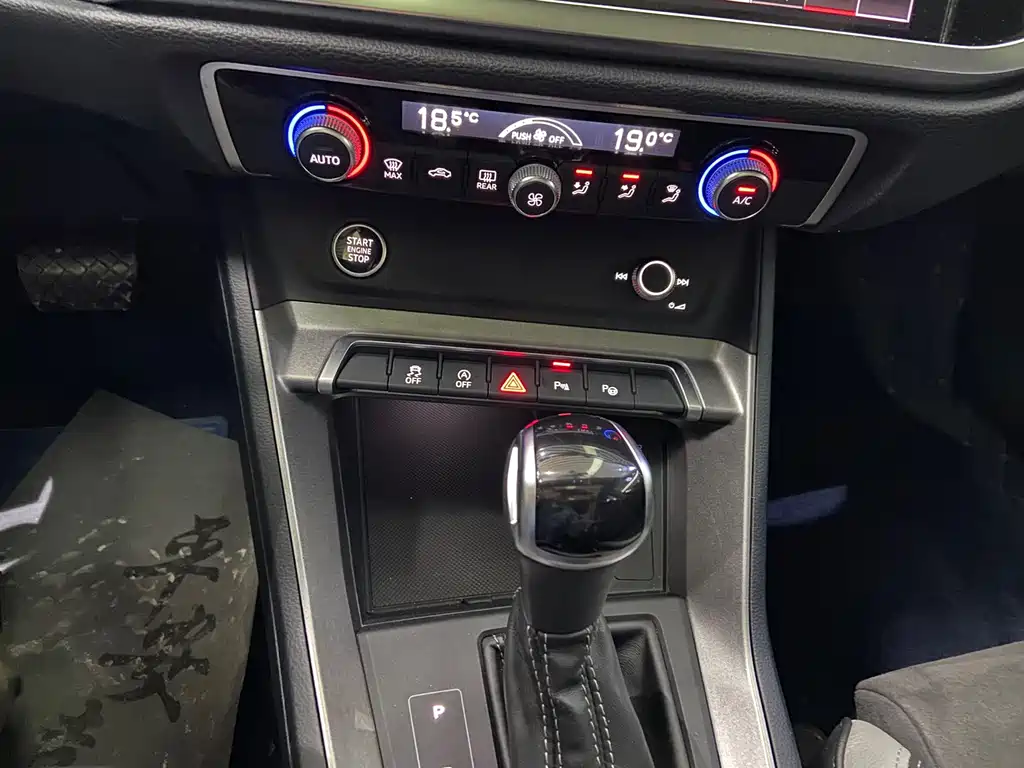 Audi Q3 2022 — фото 27