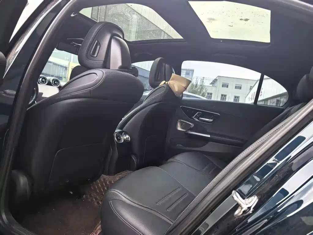 Mercedes-Benz C-Class 2023 — фото 8