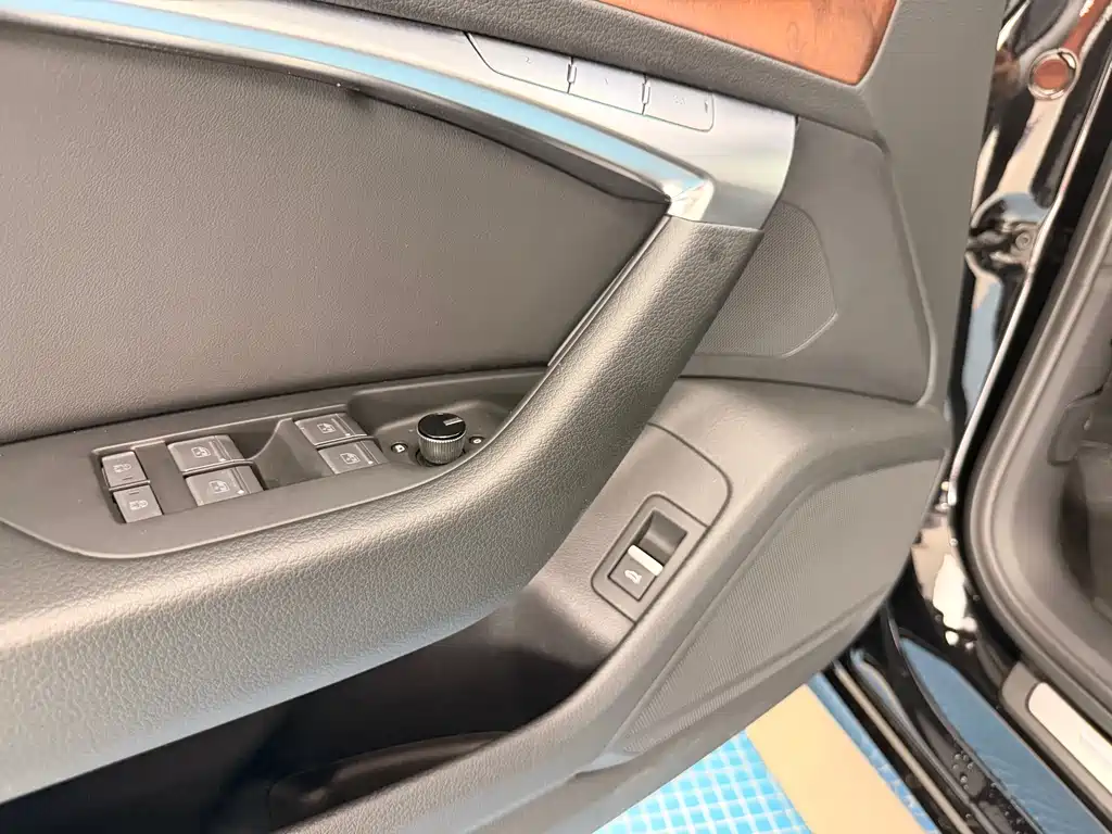 Audi A6L 2022