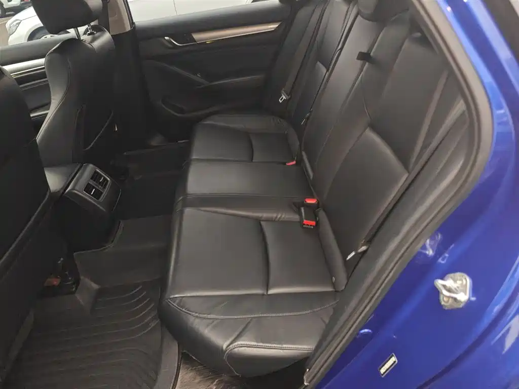 Honda Accord 2018 — фото 14