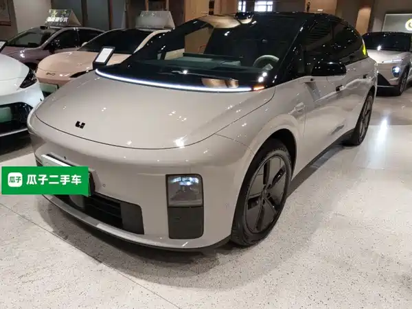 Li Auto i6 2025