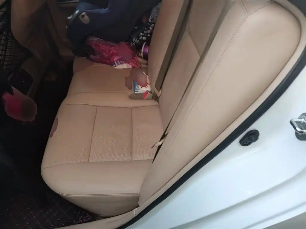 Toyota Camry 2015 — фото 13