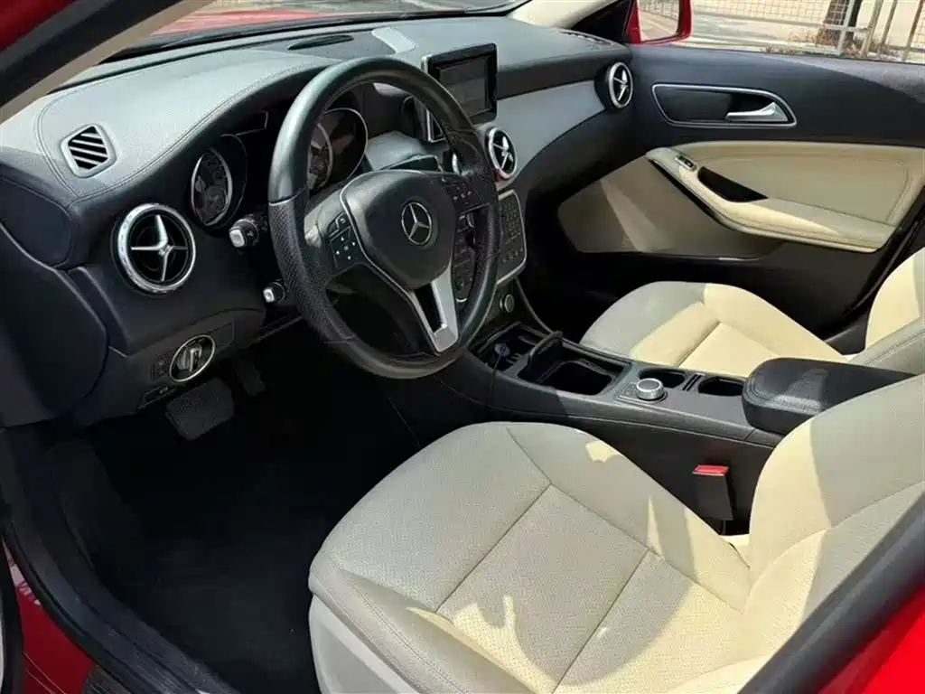 Mercedes-Benz GLA 2016 — фото 14