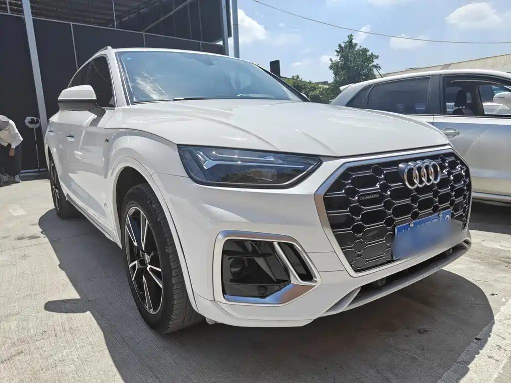 Audi Q5L 2021