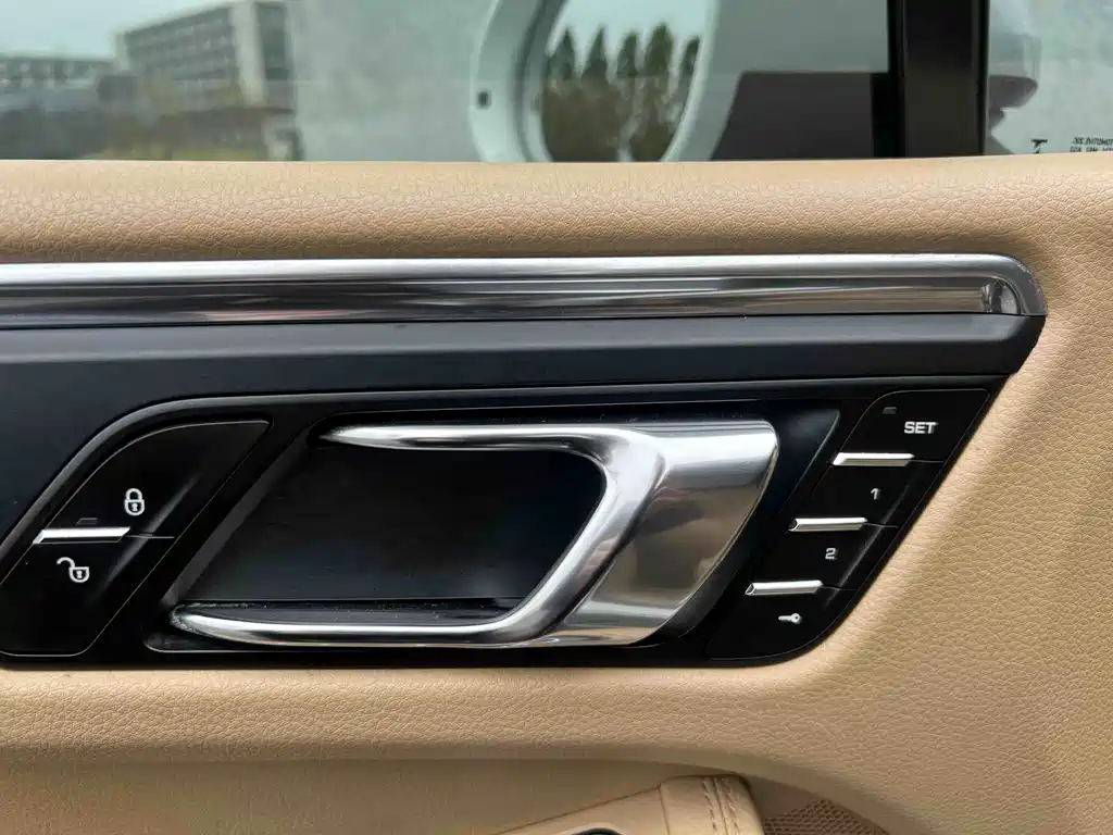 Porsche Macan 2016 — фото 10