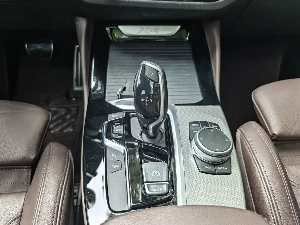 BMW X4 2020 — фото 11