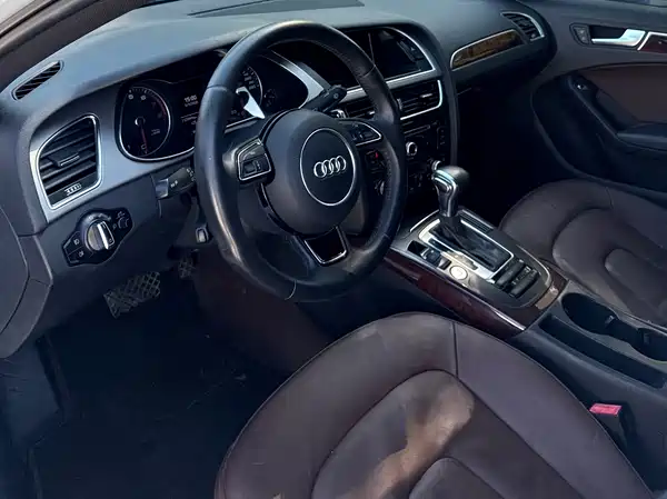 Audi A4L 2016