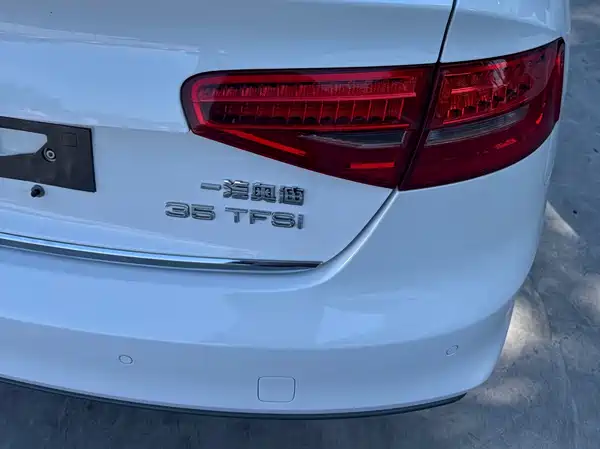 Audi A4L 2016