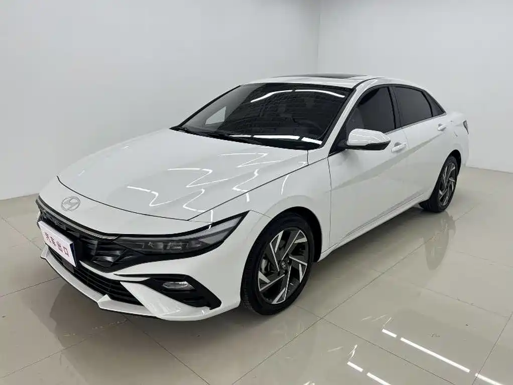 Hyundai Elantra 2023
