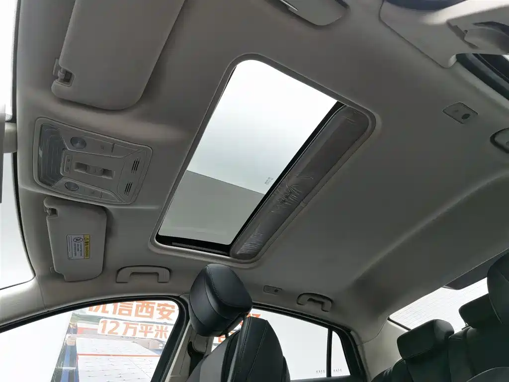 Hongqi H5 2022 — фото 14